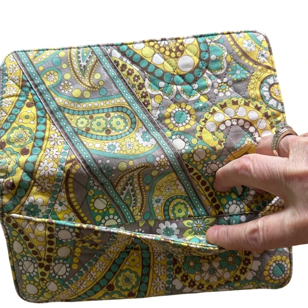 Vera Bradley‎ Paisley Garden passport Clutch Credit Card Organizer magnetic